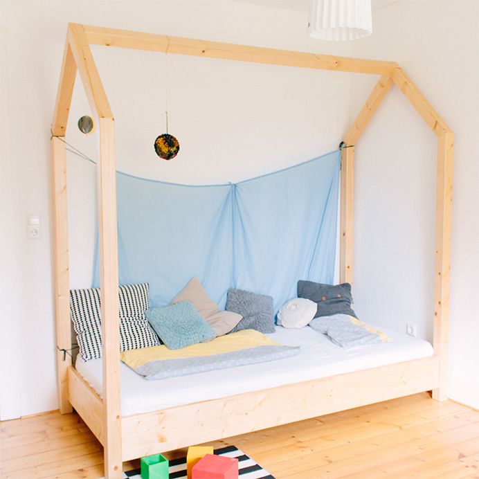 Kinderbett in Fichte